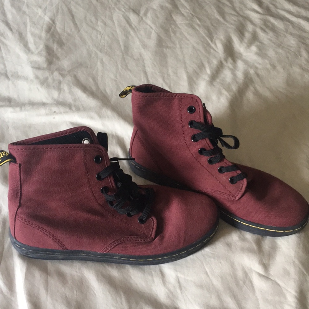 Dr. Martens SHERIDAN WOMEN'S CANVAS CASUAL BOOTS